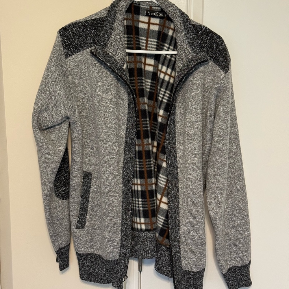Yeokou Men's Gray Zip-Up Sweater